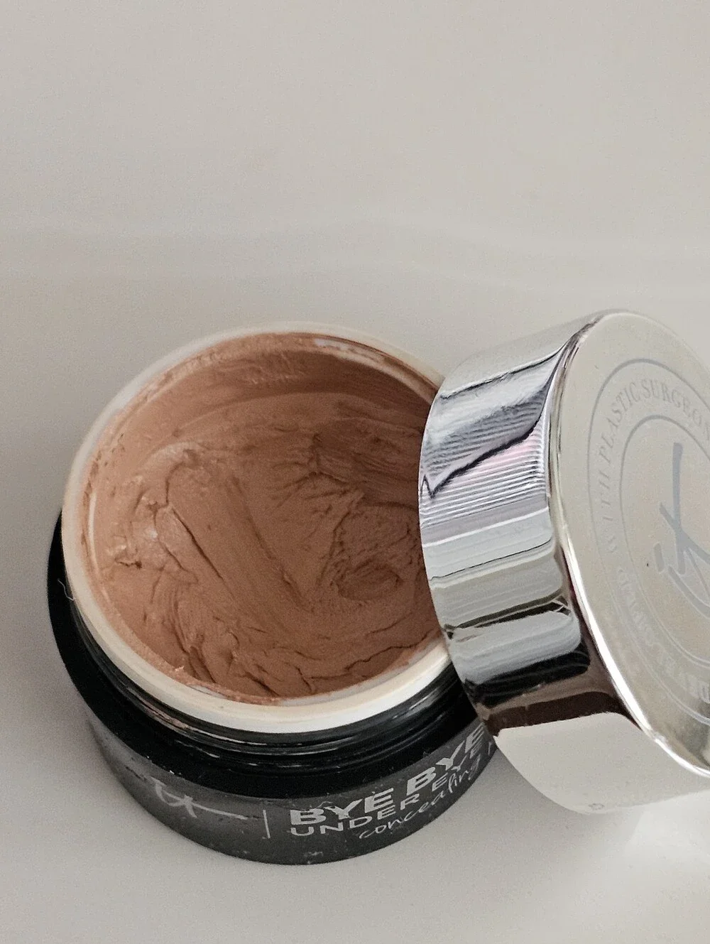 IT Cosmetics Bye Bye Under Eye Concealing Pot In Tan ☆ RARE☆ | Read Description